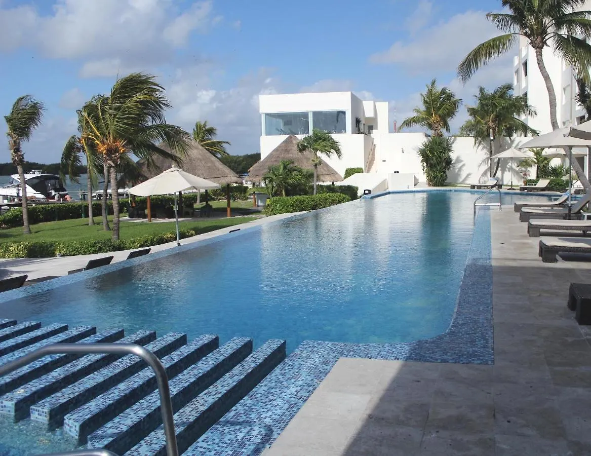 Real Inn Cancún