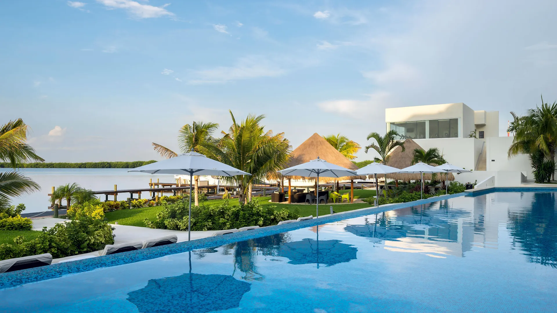 Real Inn Cancún Hotel